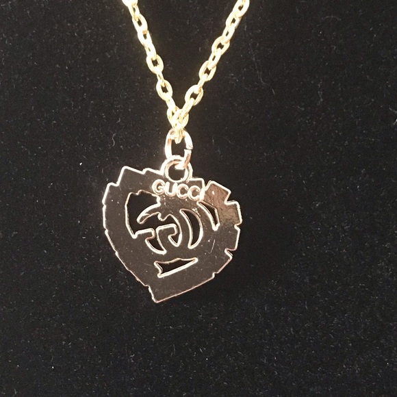 Gucci red gem heart shape charm approximately 18inches chain - Picture 2 of 4